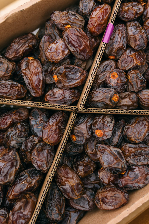 Fresh Majool Dates Delivery - Online Fruit & Veg - Fruit & Veg Boxes